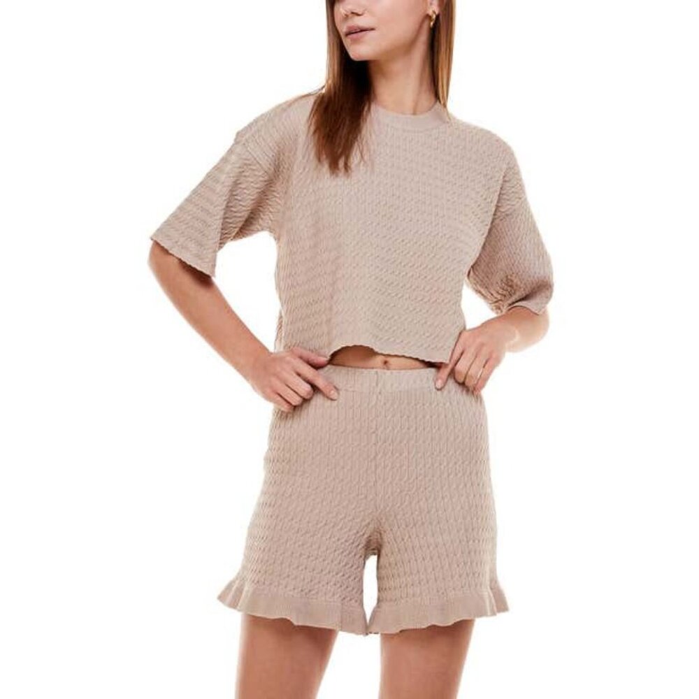 WAYF cable set  | WAYF '98 Idol Boxy Tee | WAYF '98 Geller Ruffle Hem Shorts